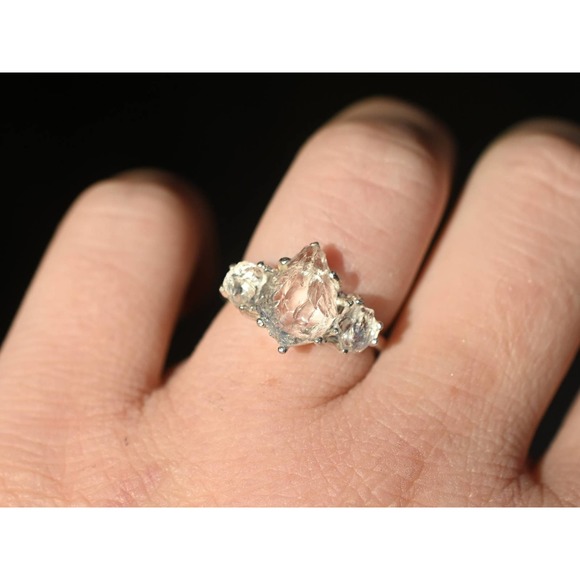 COPY - alternative raw diamond engagement rings, raw crystal ring, round or ova… - Picture 3 of 10